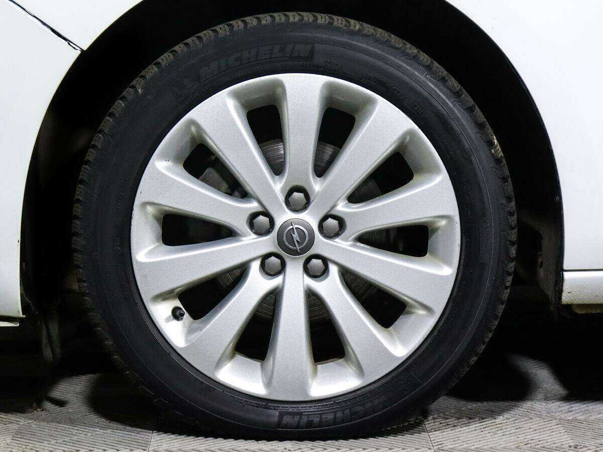 Opel Astra 2014 года с пробегом. Фото: #14