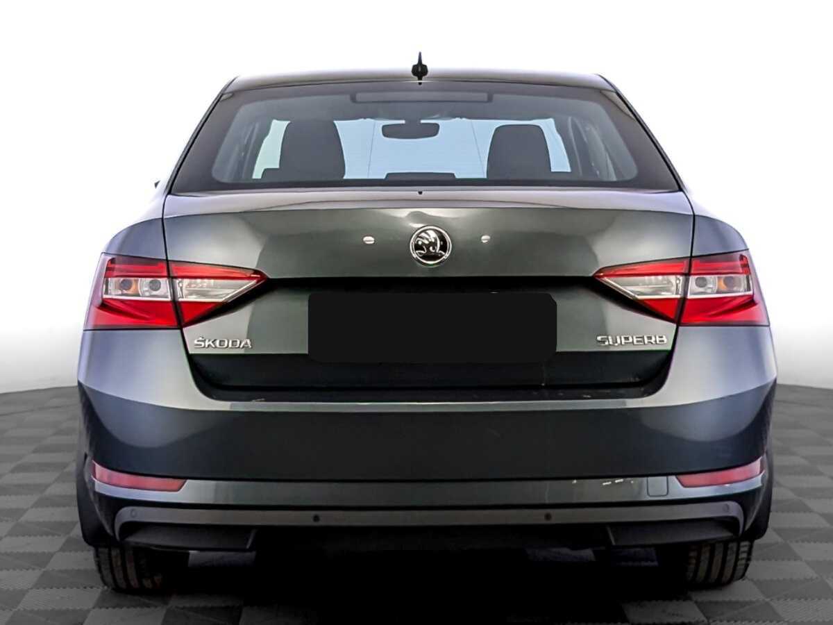 Skoda Superb 2018 года с пробегом. Фото: #5