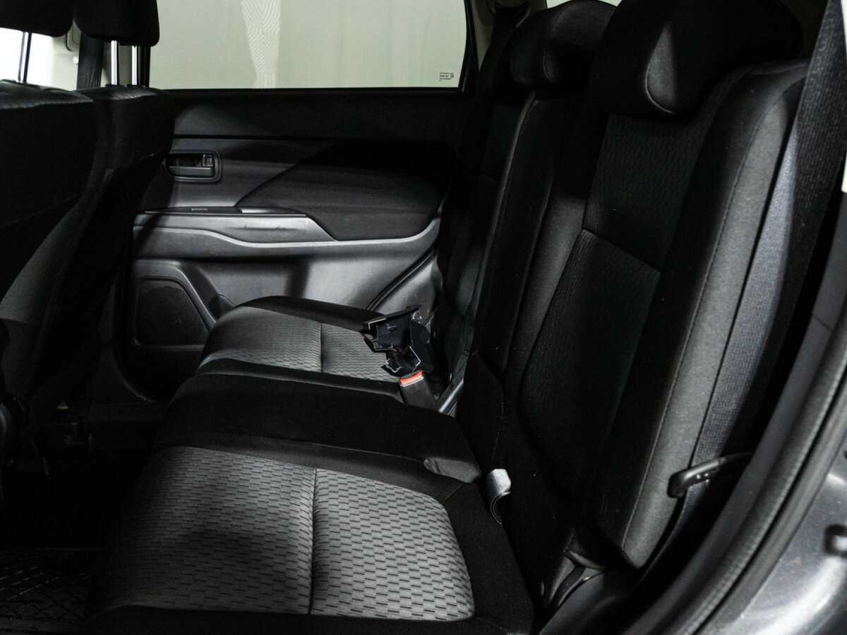 Mitsubishi Outlander 2013 года с пробегом. Фото: #9