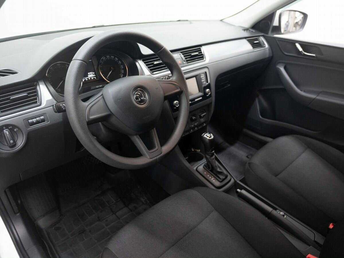 Skoda Rapid 2017 года с пробегом. Фото: #6