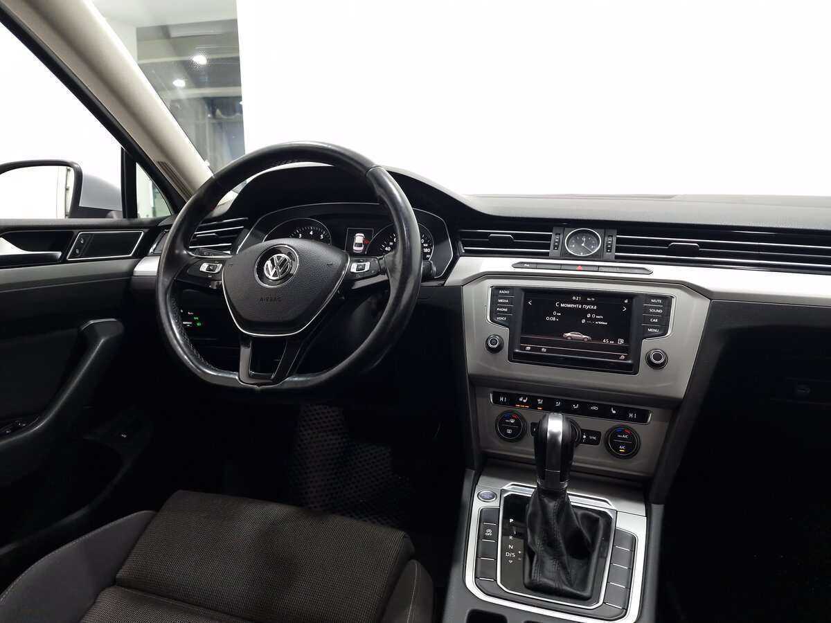 Volkswagen Passat 2015 года с пробегом. Фото: #5