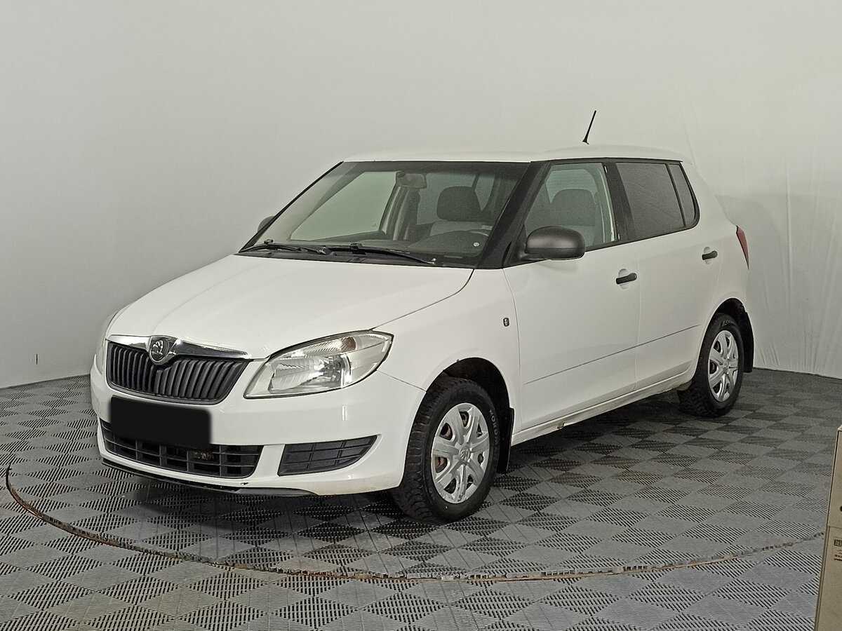 Skoda Fabia 2013 года с пробегом. Посмотреть фото