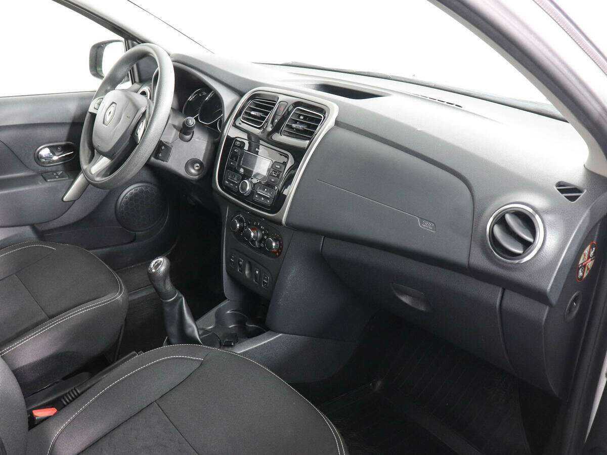 Renault Logan 2018 года с пробегом. Фото: #5