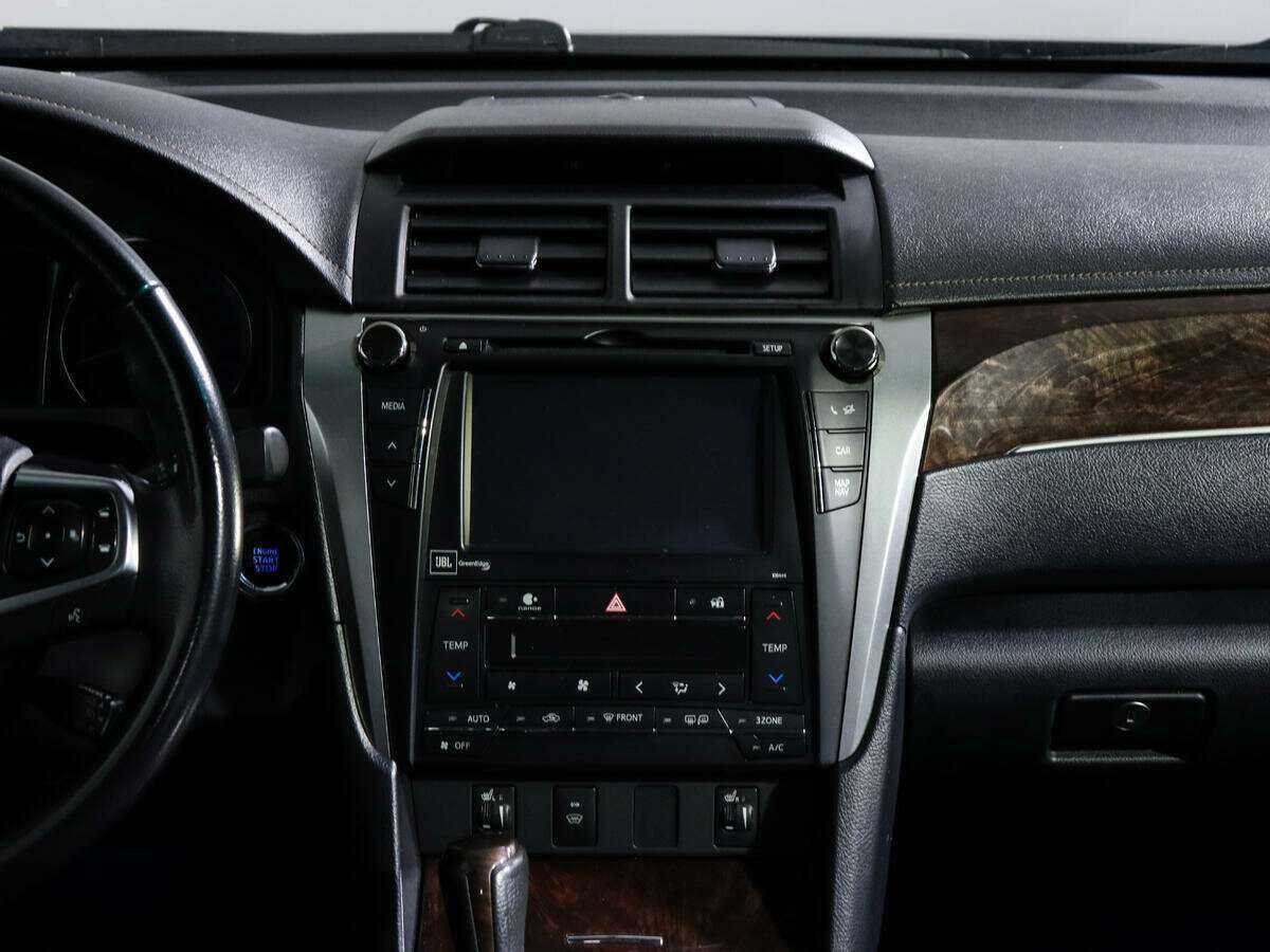 Toyota Camry 2017 года с пробегом. Фото: #10