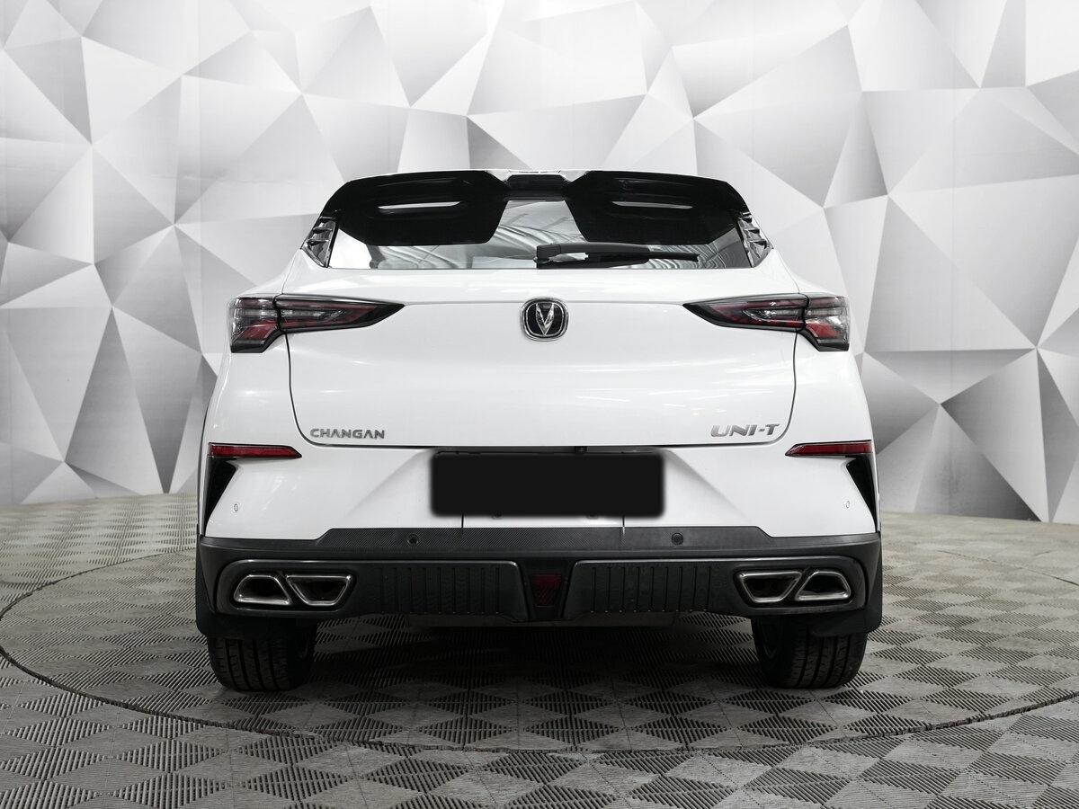 Changan UNI-T 2024 года с пробегом. Фото: #3