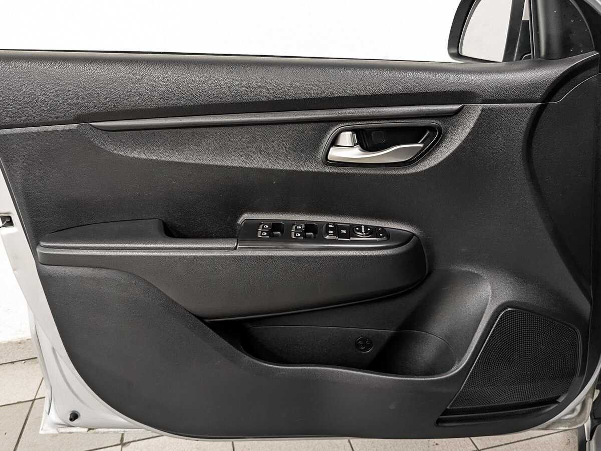 Kia Rio 2020 года с пробегом. Фото: #18