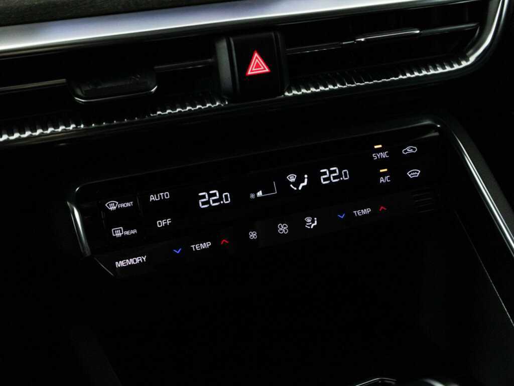 Kia K5 2022 года с пробегом. Фото: #23