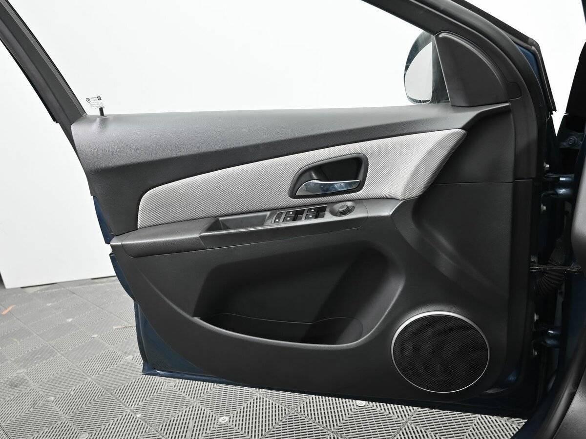 Chevrolet Cruze 2012 года с пробегом. Фото: #6