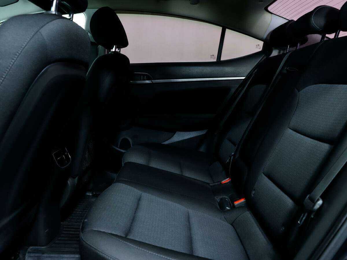 Hyundai Elantra 2017 года с пробегом. Фото: #10