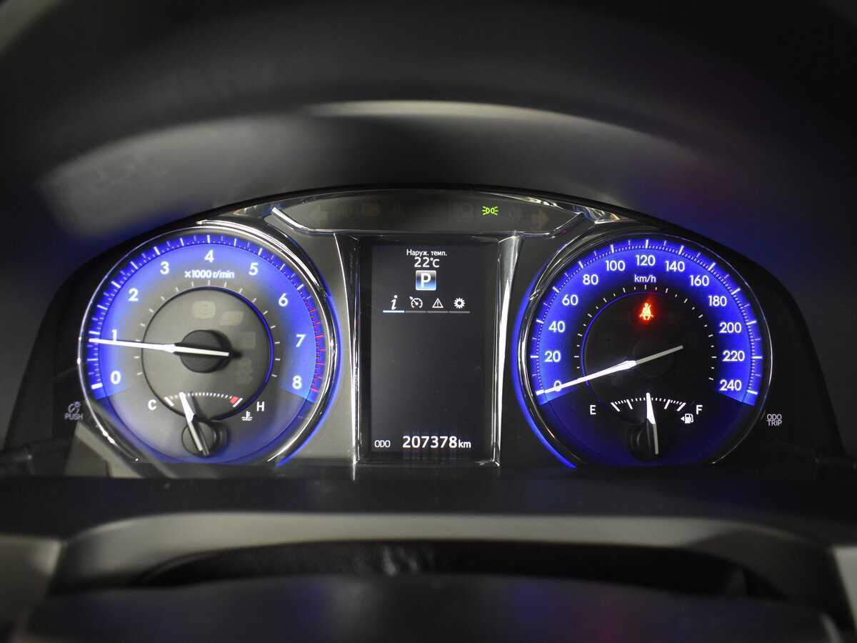 Toyota Camry 2017 года с пробегом. Фото: #14