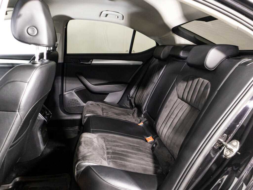 Skoda Superb 2017 года с пробегом. Фото: #9