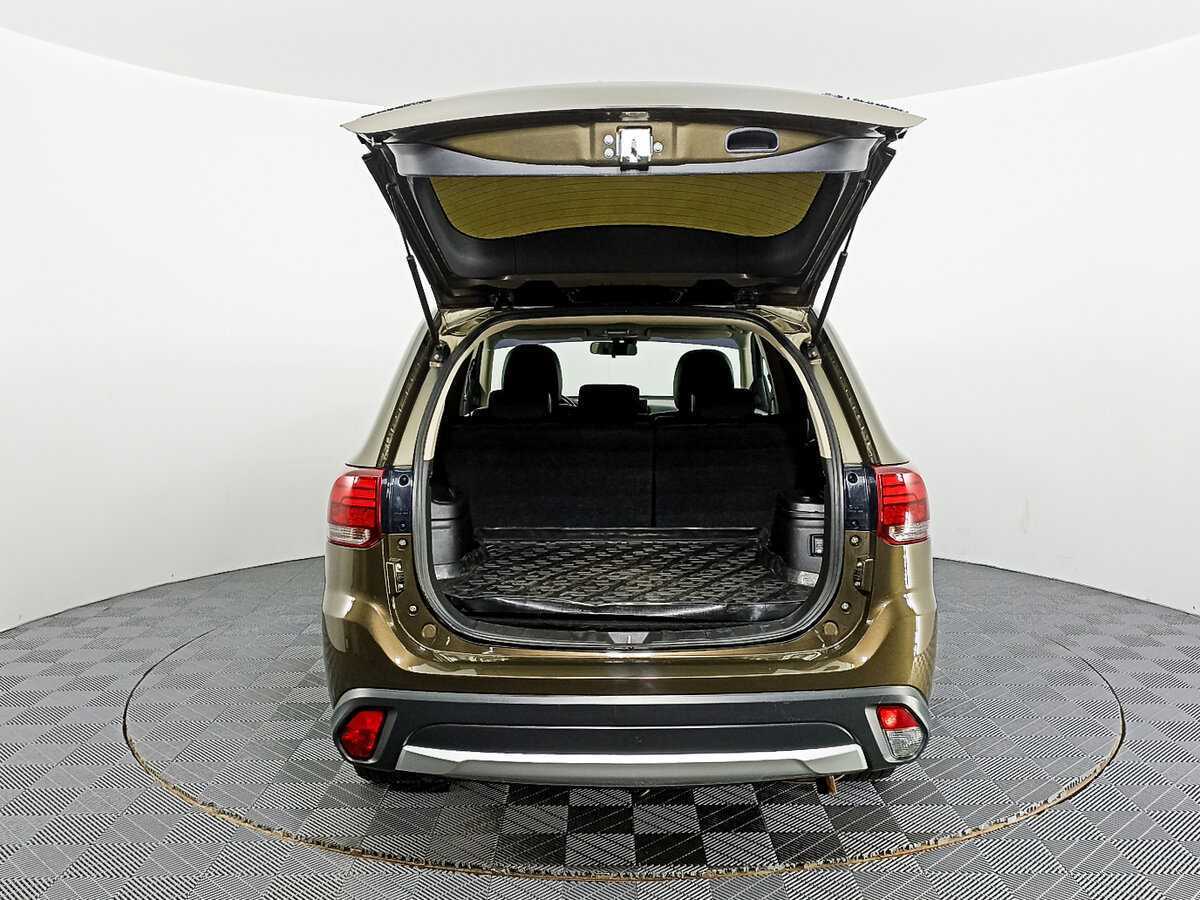 Mitsubishi Outlander 2018 года с пробегом. Фото: #8