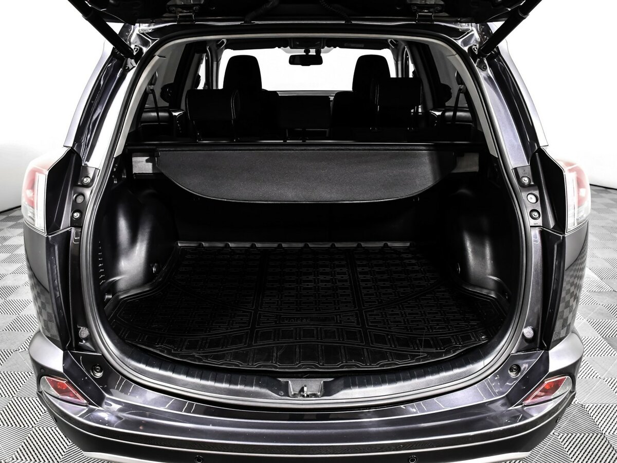 Toyota RAV4 2016 года с пробегом. Фото: #10