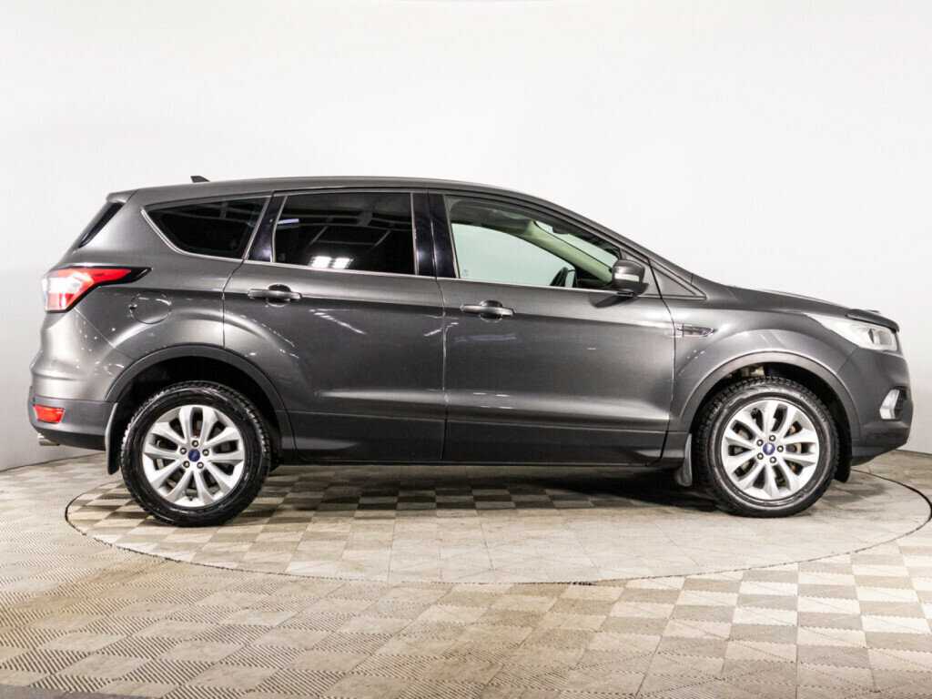 Ford Kuga 2017 года с пробегом. Фото: #3