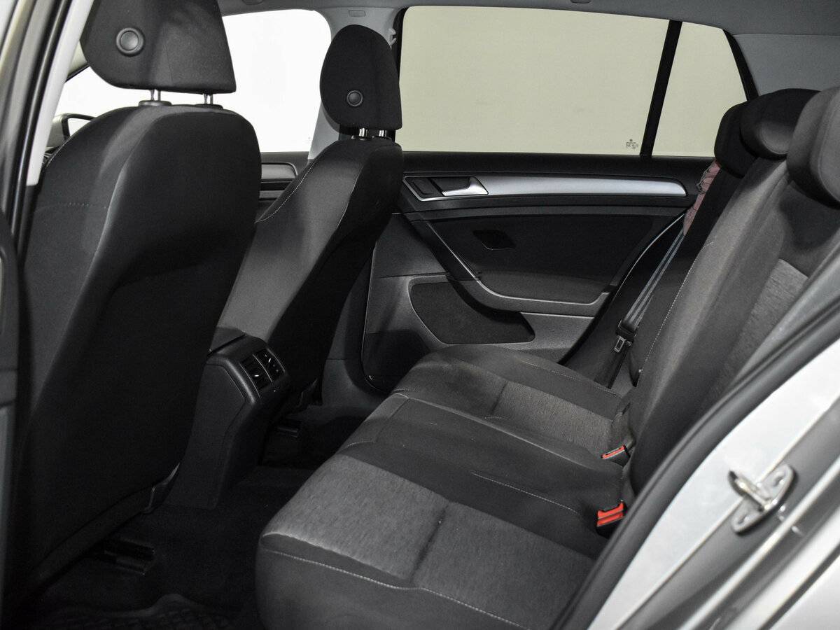 Volkswagen Golf 2013 года с пробегом. Фото: #10