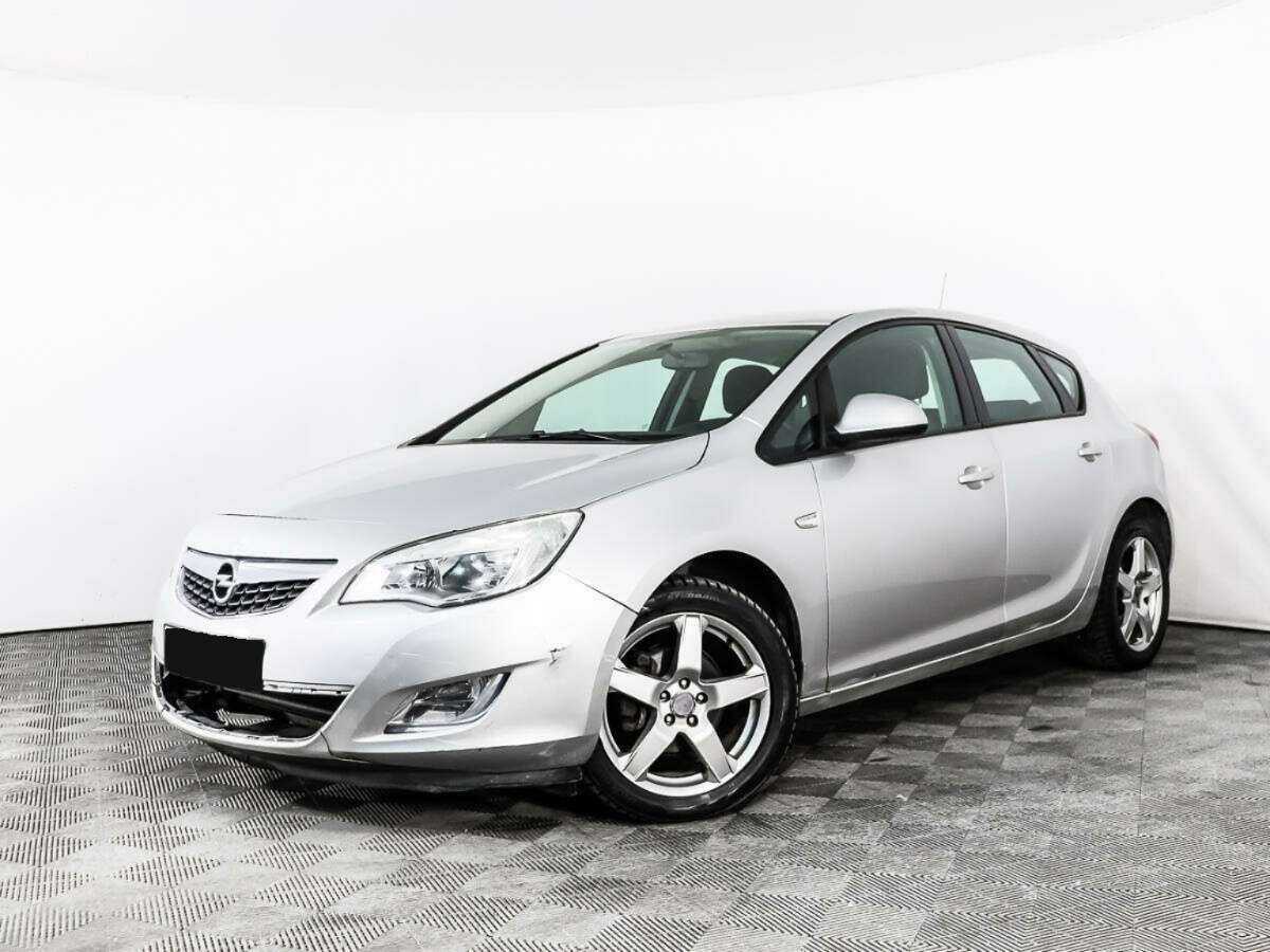 Opel Astra 2012 года с пробегом. Фото: #0