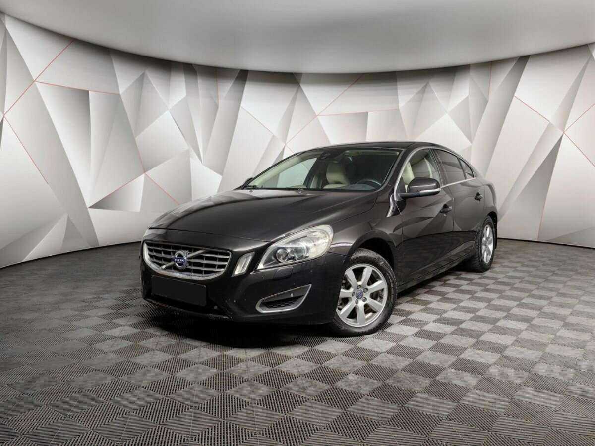 Volvo S60 2013 года с пробегом. Посмотреть фото