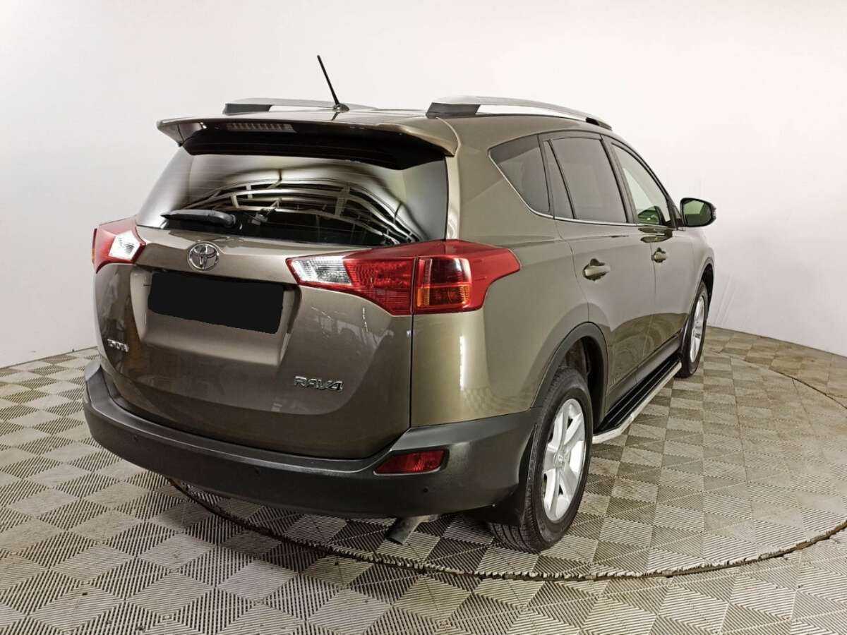 Toyota RAV4 2014 года с пробегом. Фото: #4