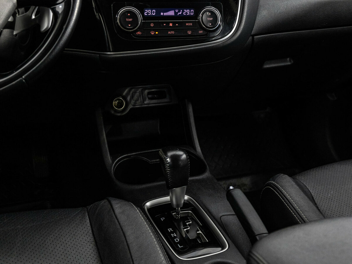 Mitsubishi Outlander 2016 года с пробегом. Фото: #9