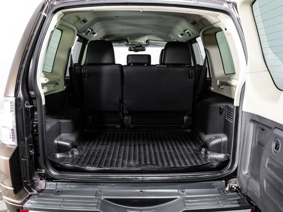 Mitsubishi Pajero 2017 года с пробегом. Фото: #33