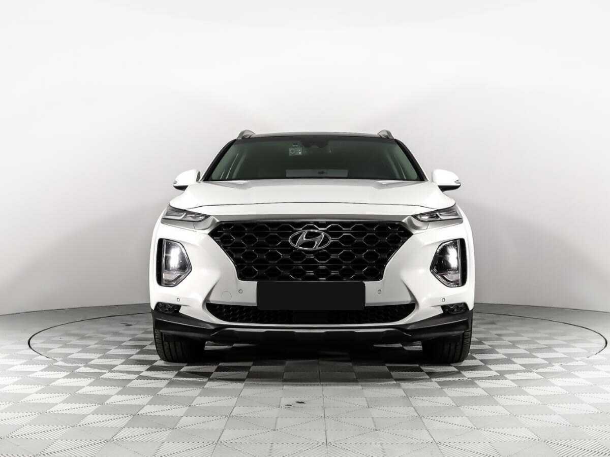 Hyundai Santa Fe 2018 года с пробегом. Фото: #1