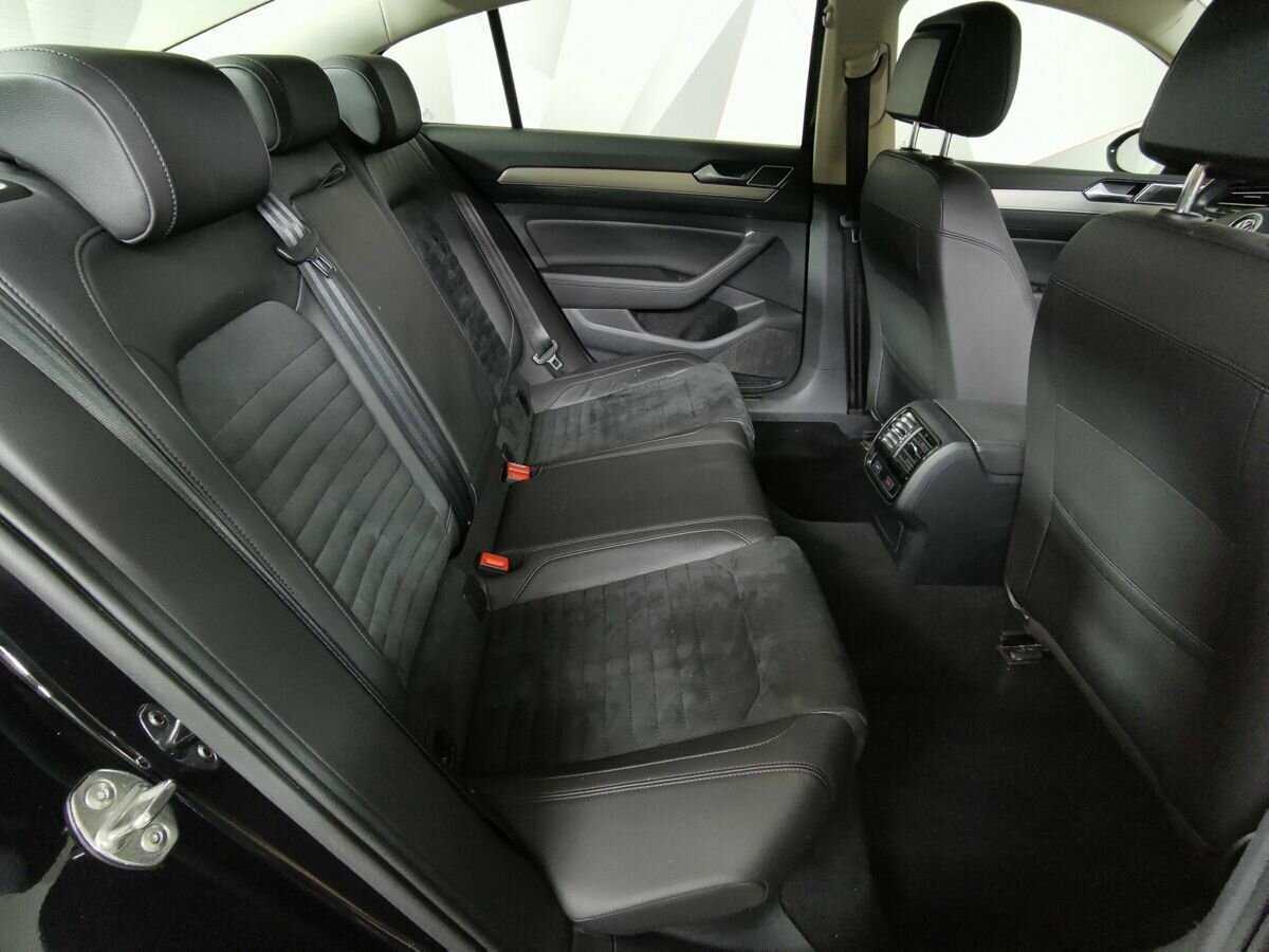Volkswagen Passat 2019 года с пробегом. Фото: #11