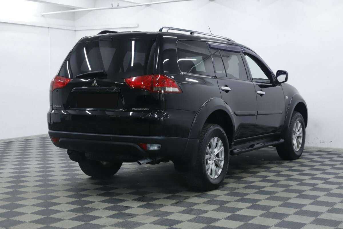 Mitsubishi Pajero Sport 2015 года с пробегом. Фото: #2