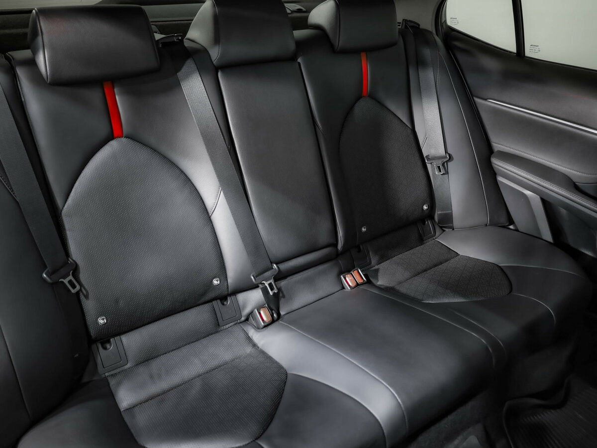 Toyota Camry 2021 года с пробегом. Фото: #23