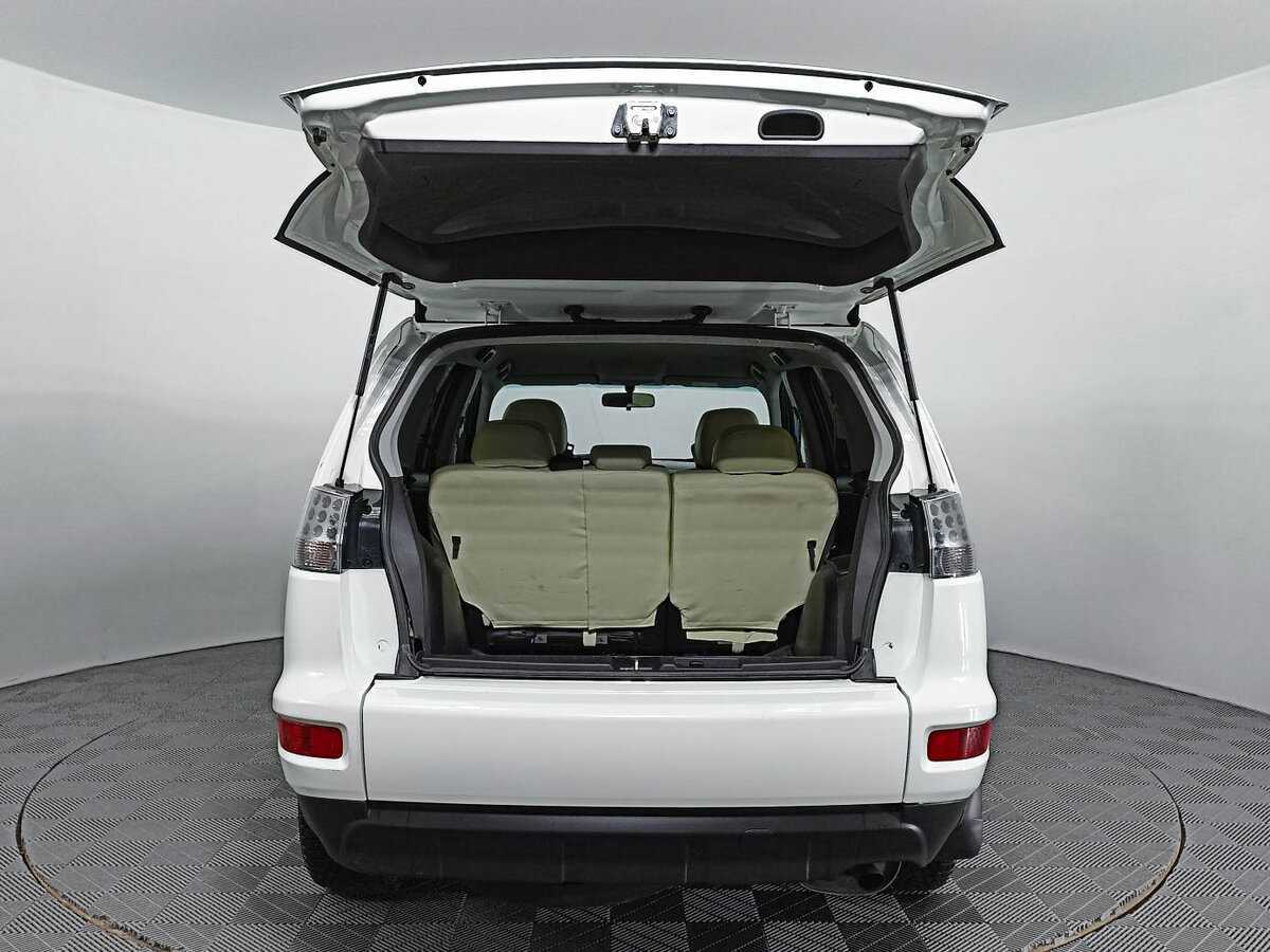 Mitsubishi Outlander 2012 года с пробегом. Фото: #9