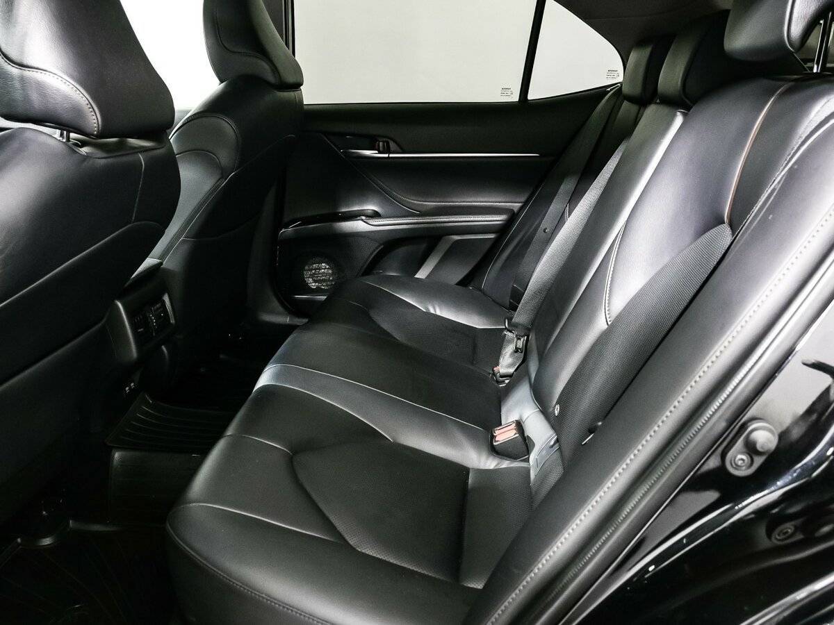 Toyota Camry 2019 года с пробегом. Фото: #11