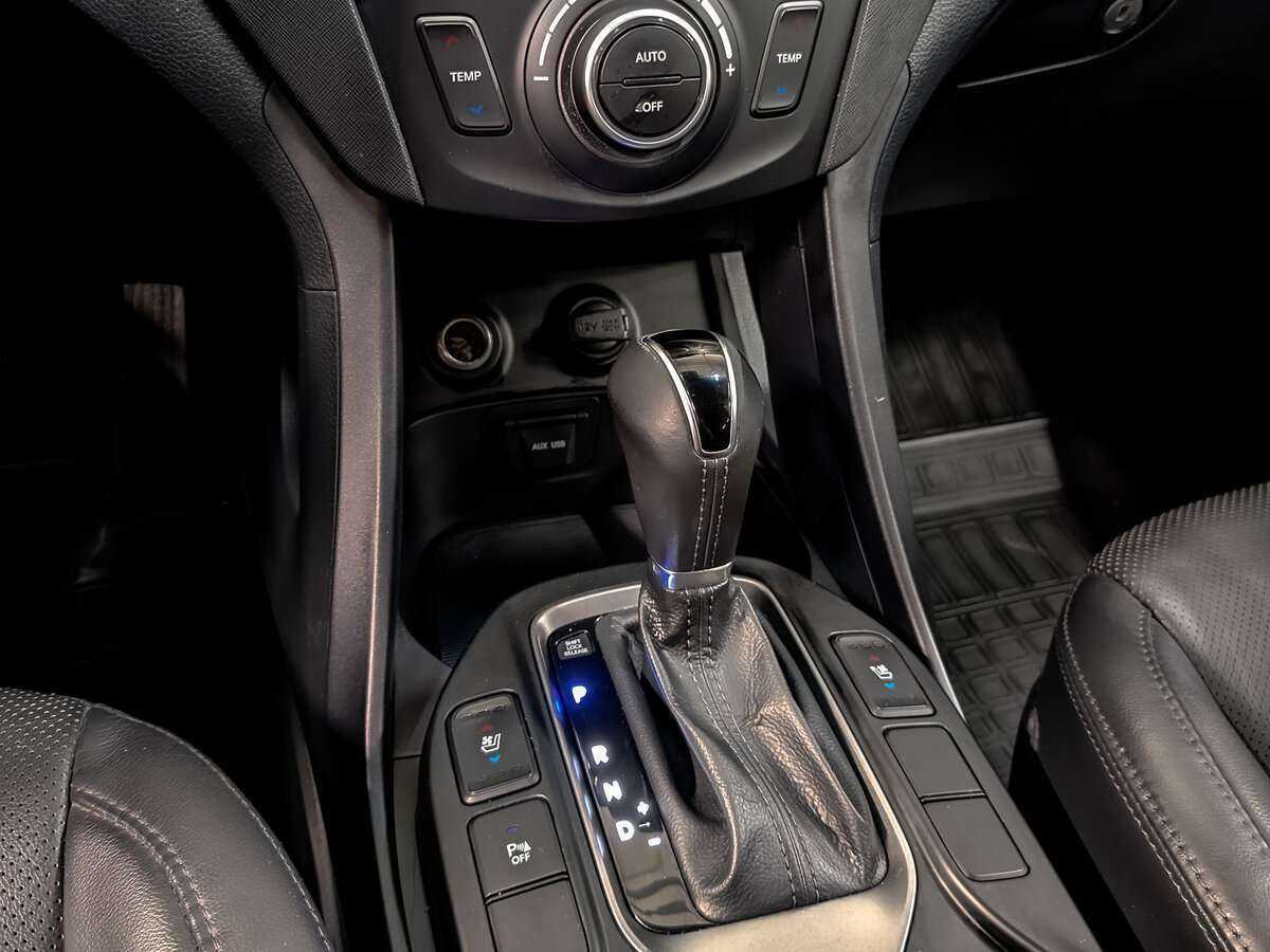 Hyundai Santa Fe 2015 года с пробегом. Фото: #20