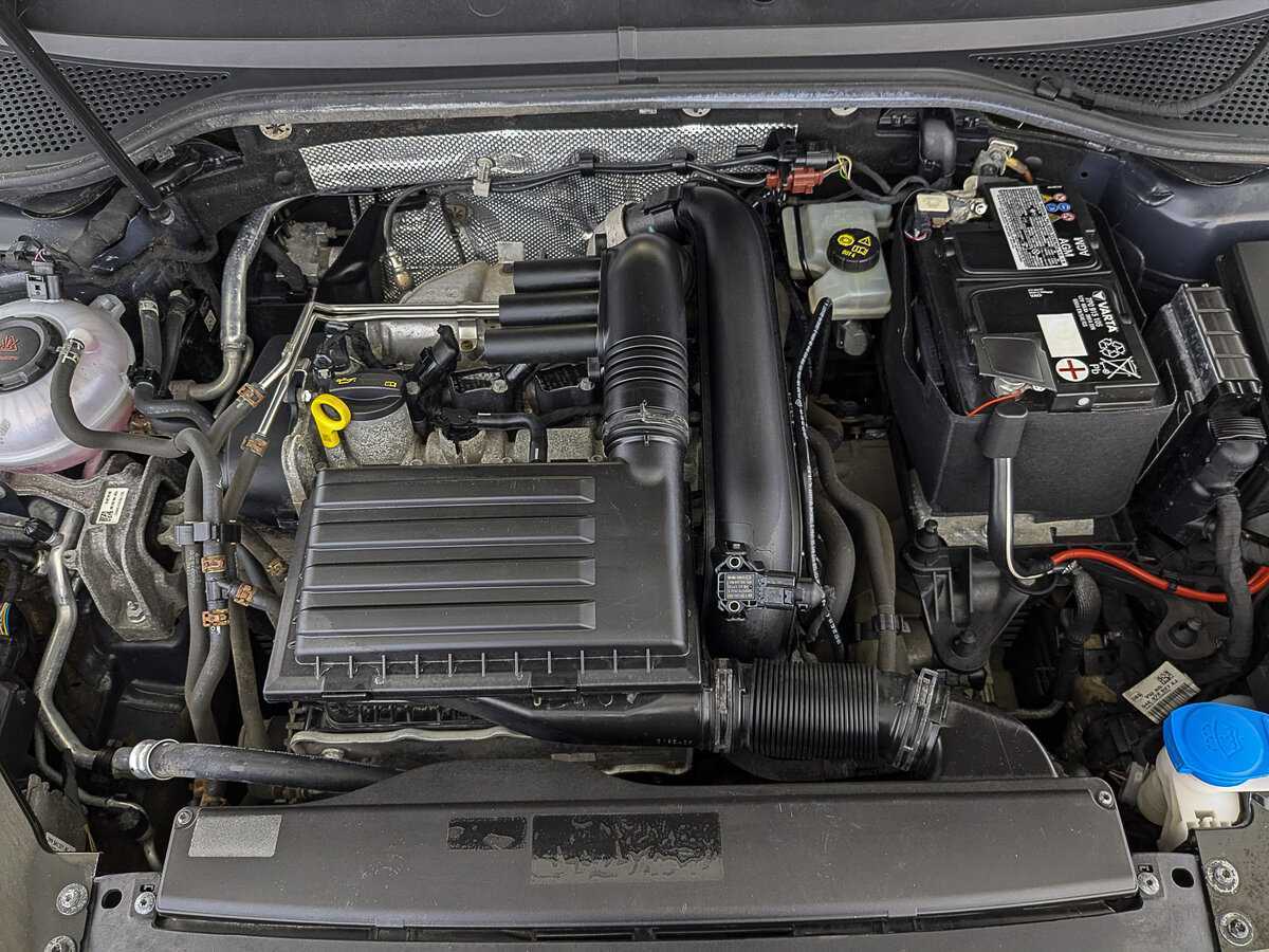 Volkswagen Passat 2019 года с пробегом. Фото: #8