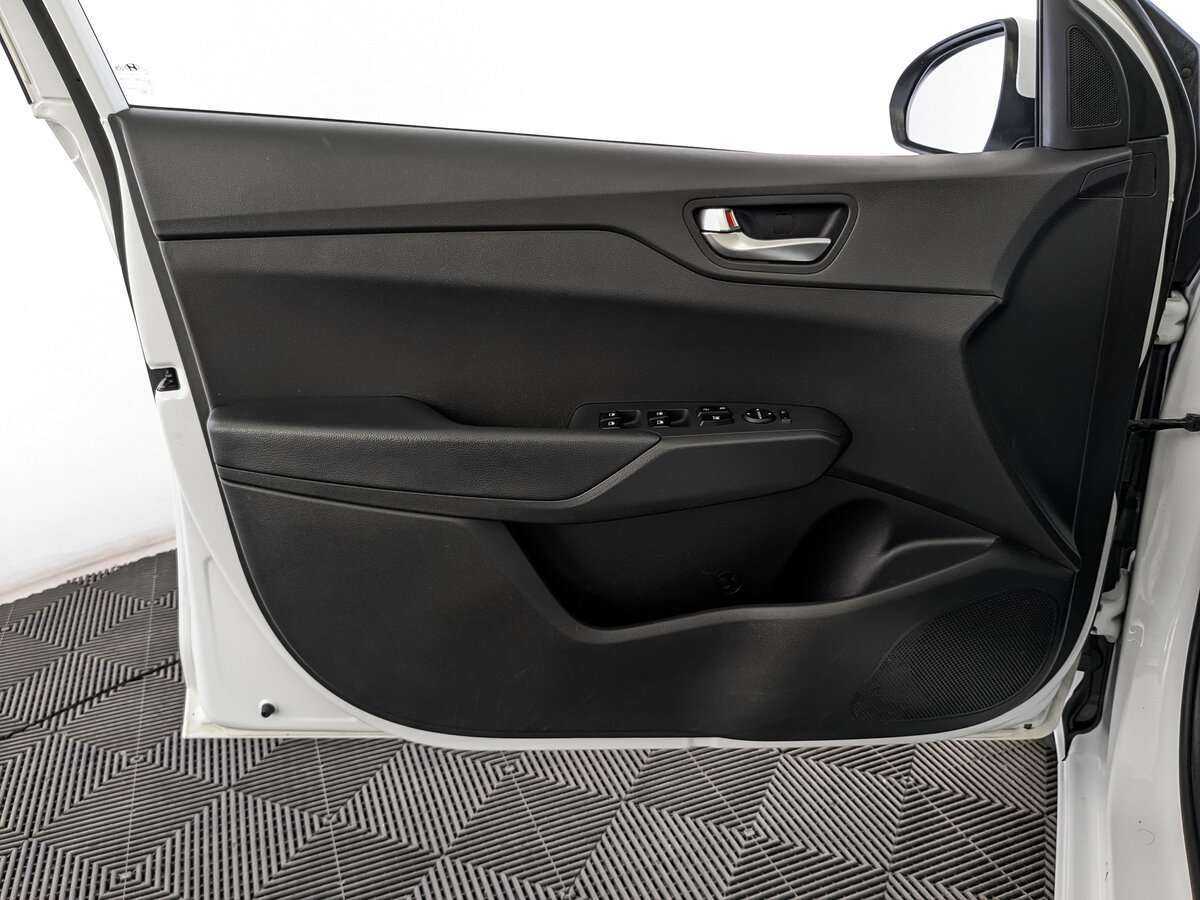 Hyundai Solaris 2020 года с пробегом. Фото: #18