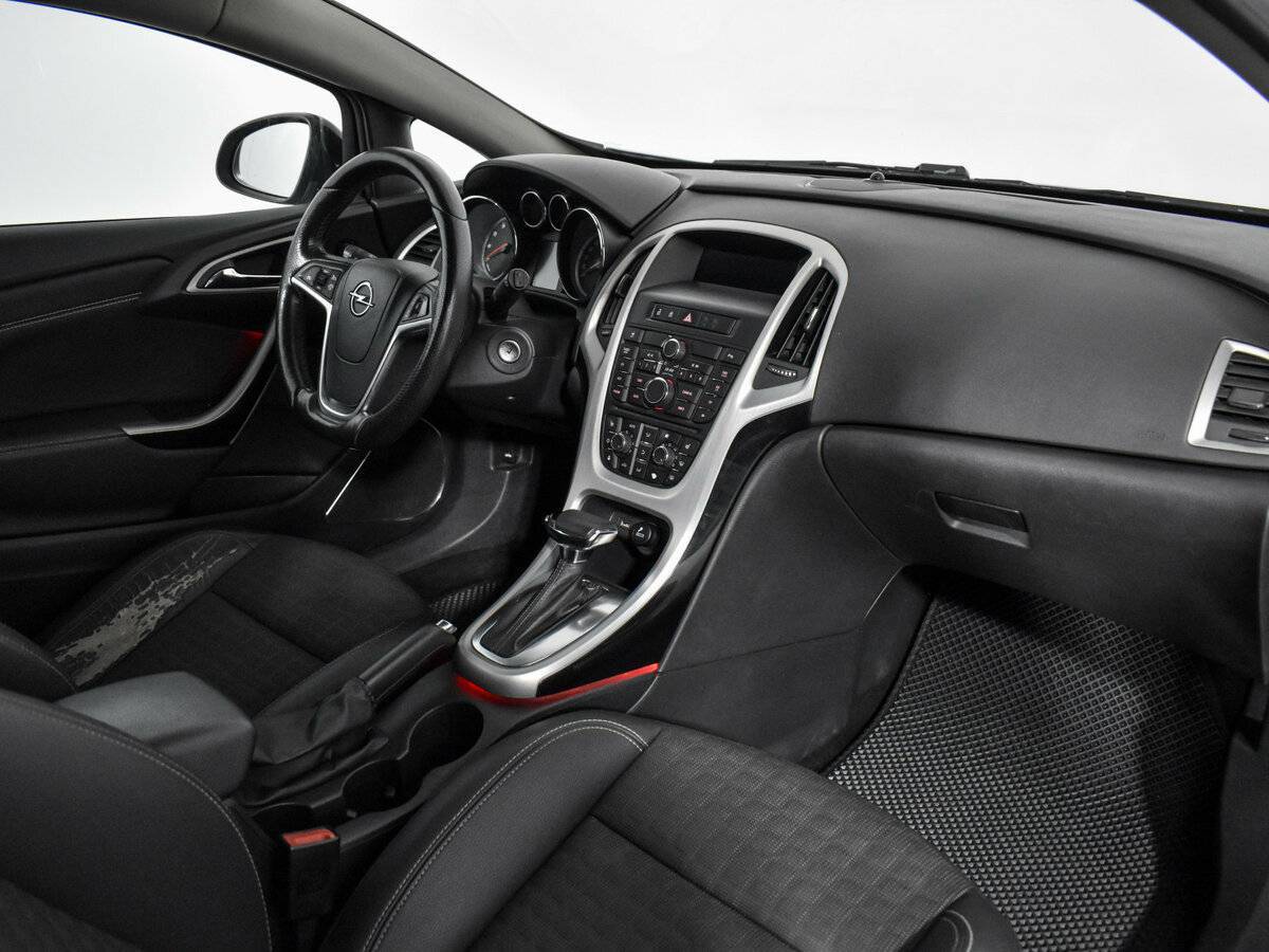 Opel Astra 2012 года с пробегом. Фото: #13