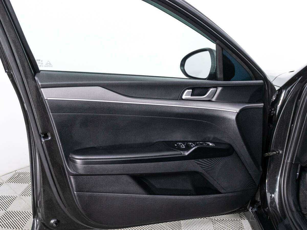 Kia K5 2021 года с пробегом. Фото: #22