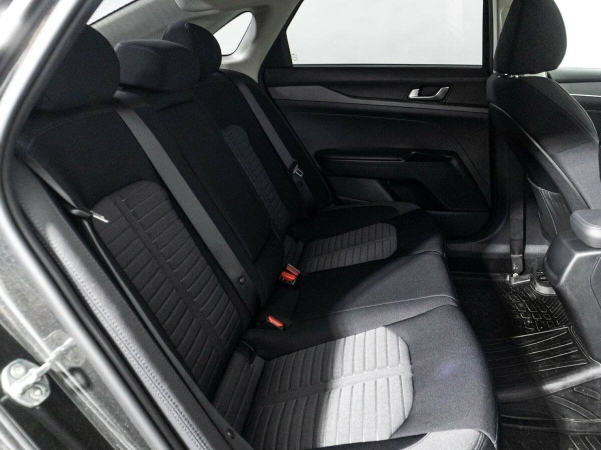 Kia K5 2021 года с пробегом. Фото: #15