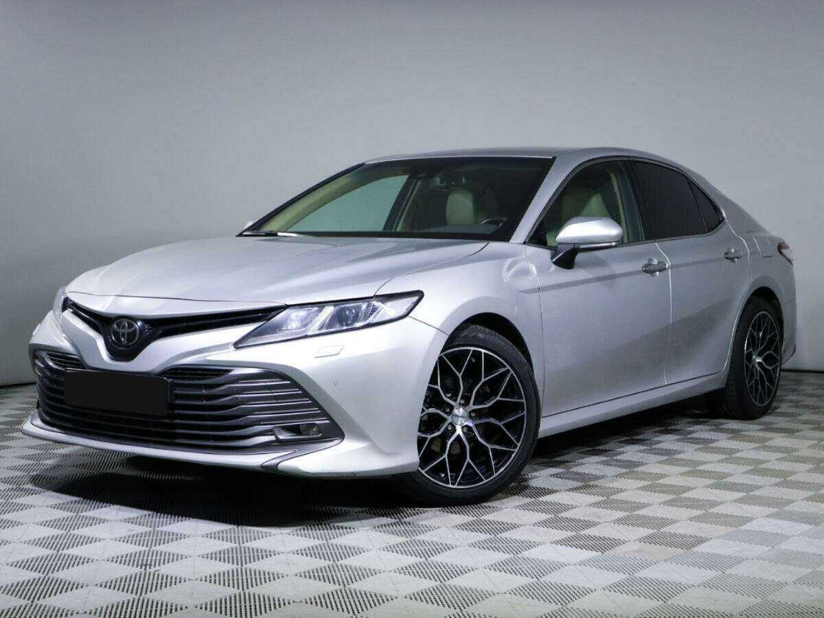 Toyota Camry 2020 года с пробегом. Посмотреть фото