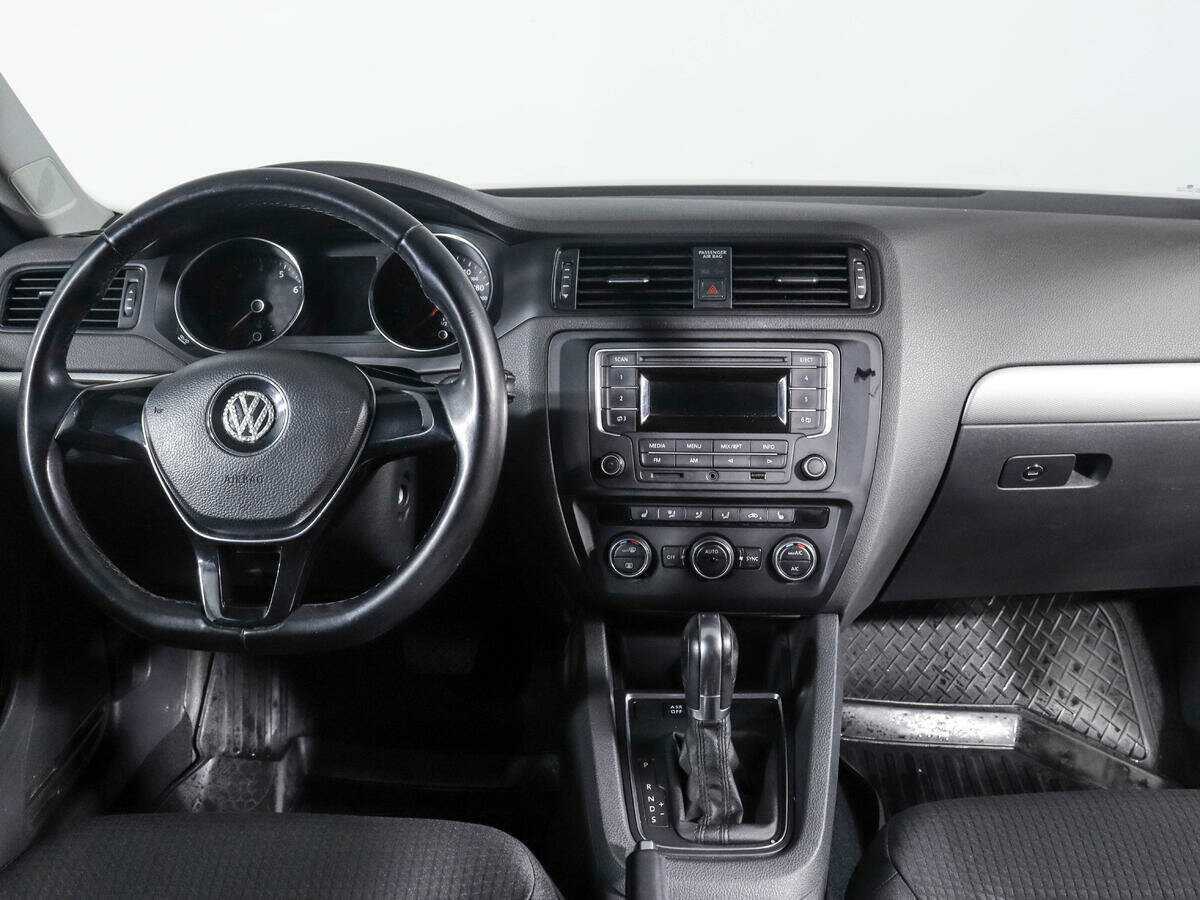 Volkswagen Jetta 2015 года с пробегом. Фото: #9