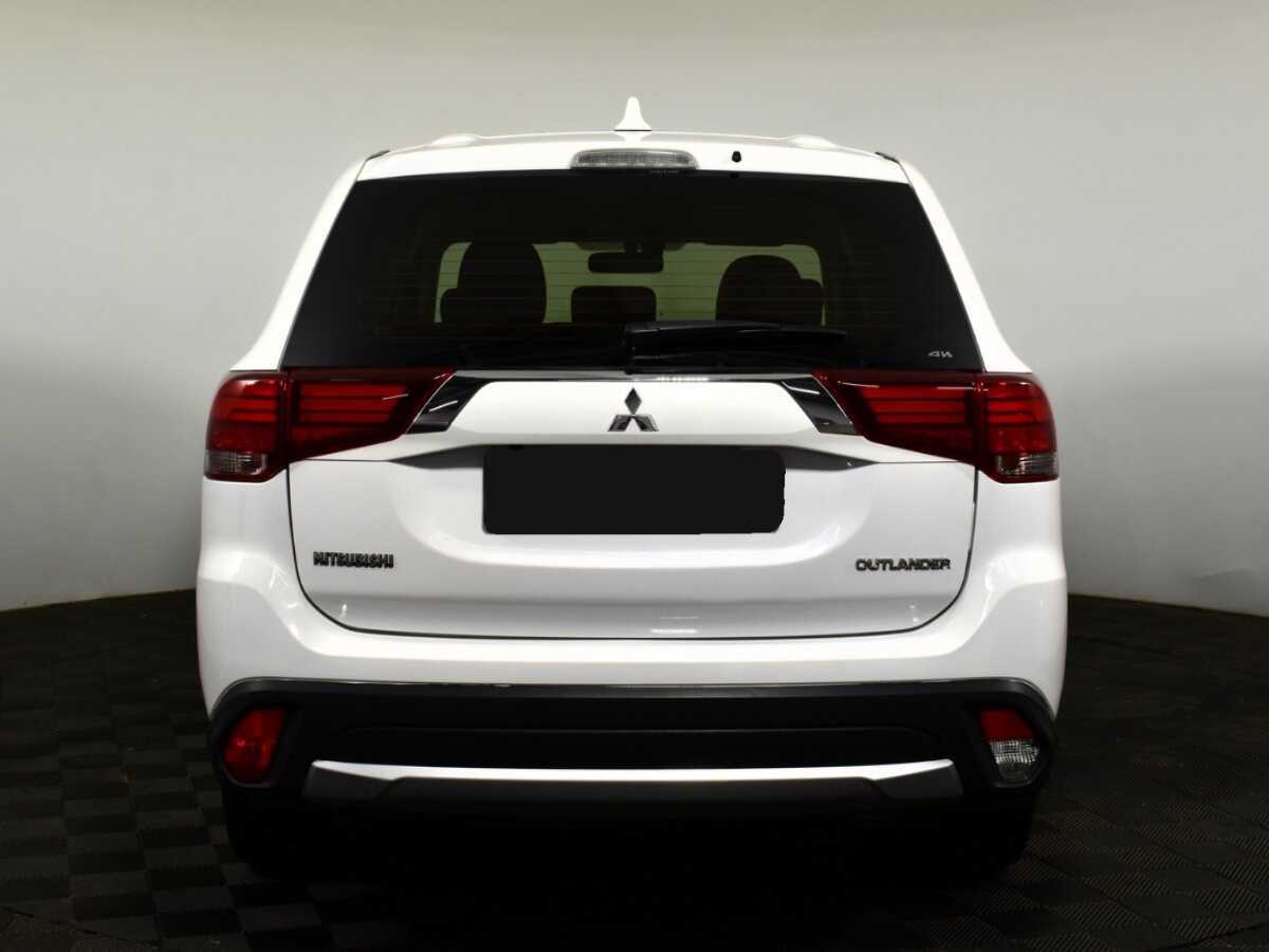 Mitsubishi Outlander 2017 года с пробегом. Фото: #4