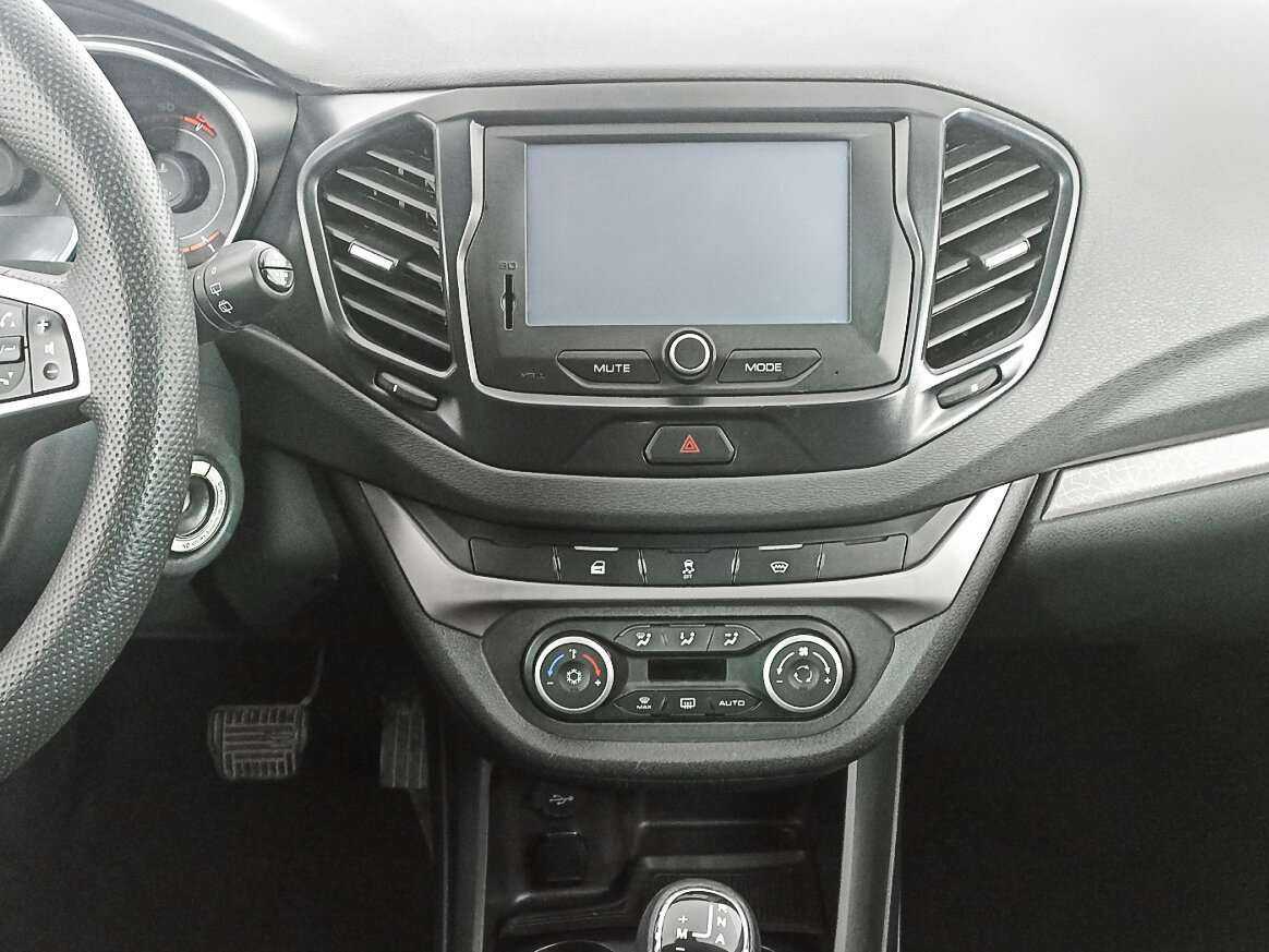 Lada (ВАЗ) Vesta 2017 года с пробегом. Фото: #12