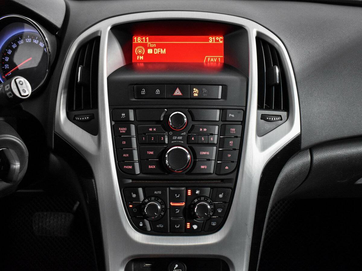 Opel Astra 2012 года с пробегом. Фото: #14