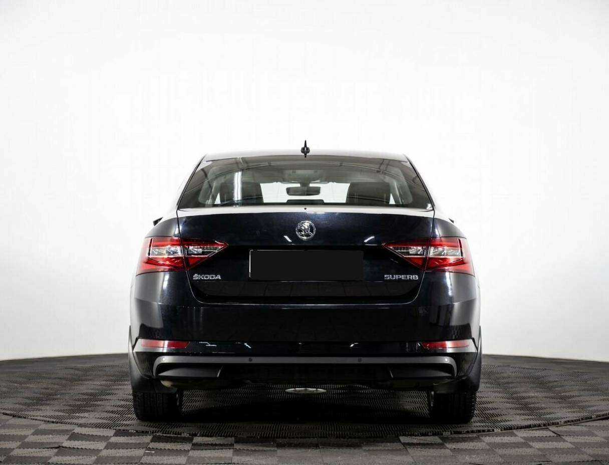 Skoda Superb 2017 года с пробегом. Фото: #4