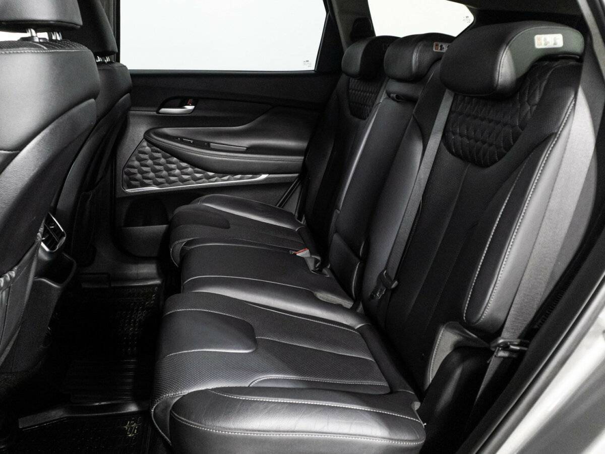 Hyundai Santa Fe 2019 года с пробегом. Фото: #9