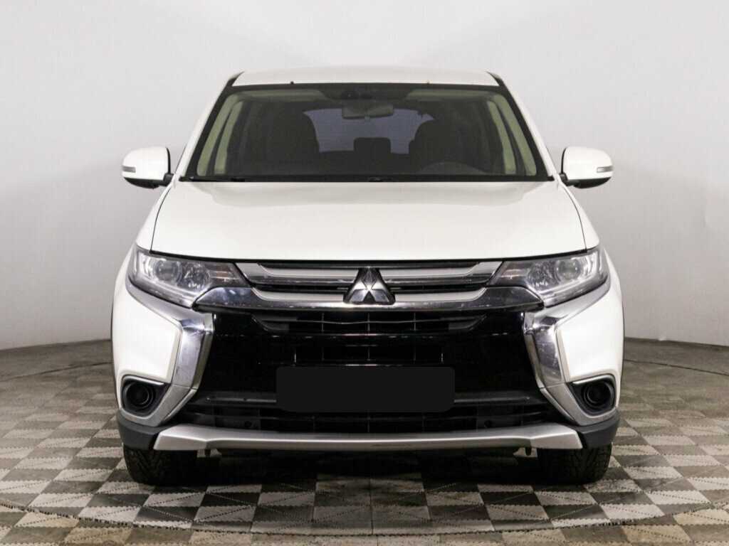 Mitsubishi Outlander 2018 года с пробегом. Фото: #1