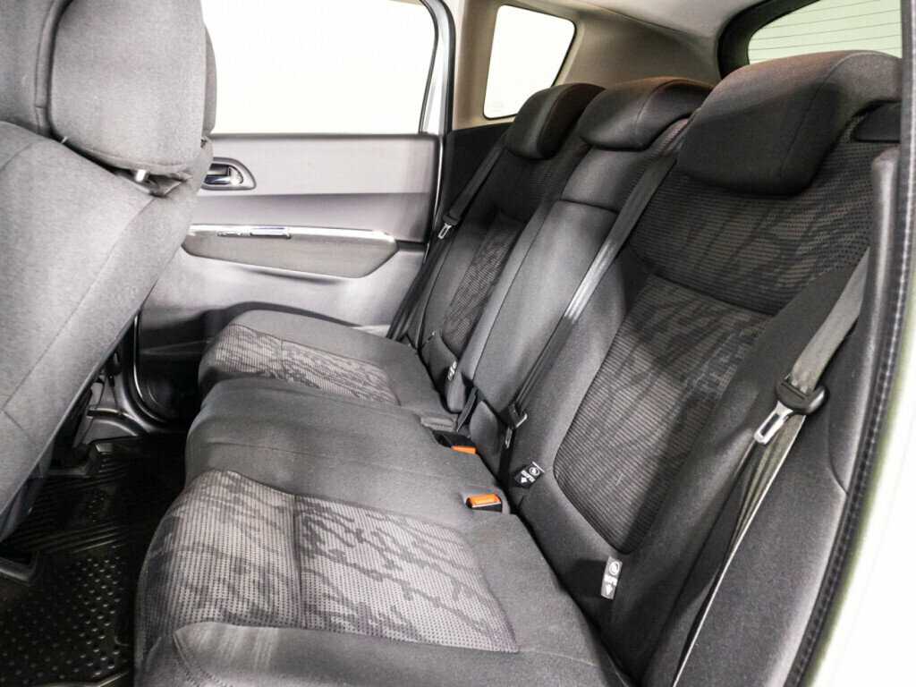 Peugeot 3008 2012 года с пробегом. Фото: #9