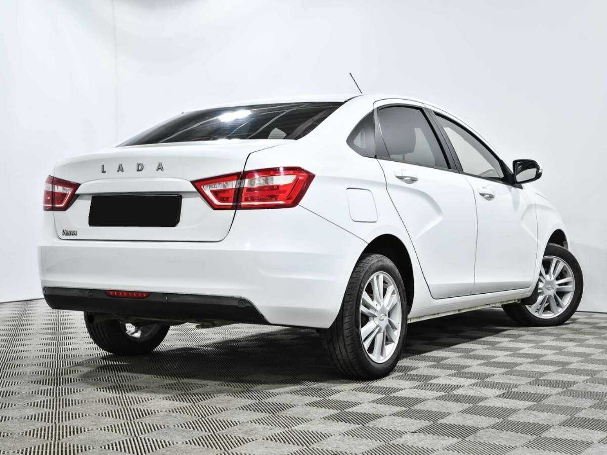 Lada (ВАЗ) Vesta 2018 года с пробегом. Фото: #3