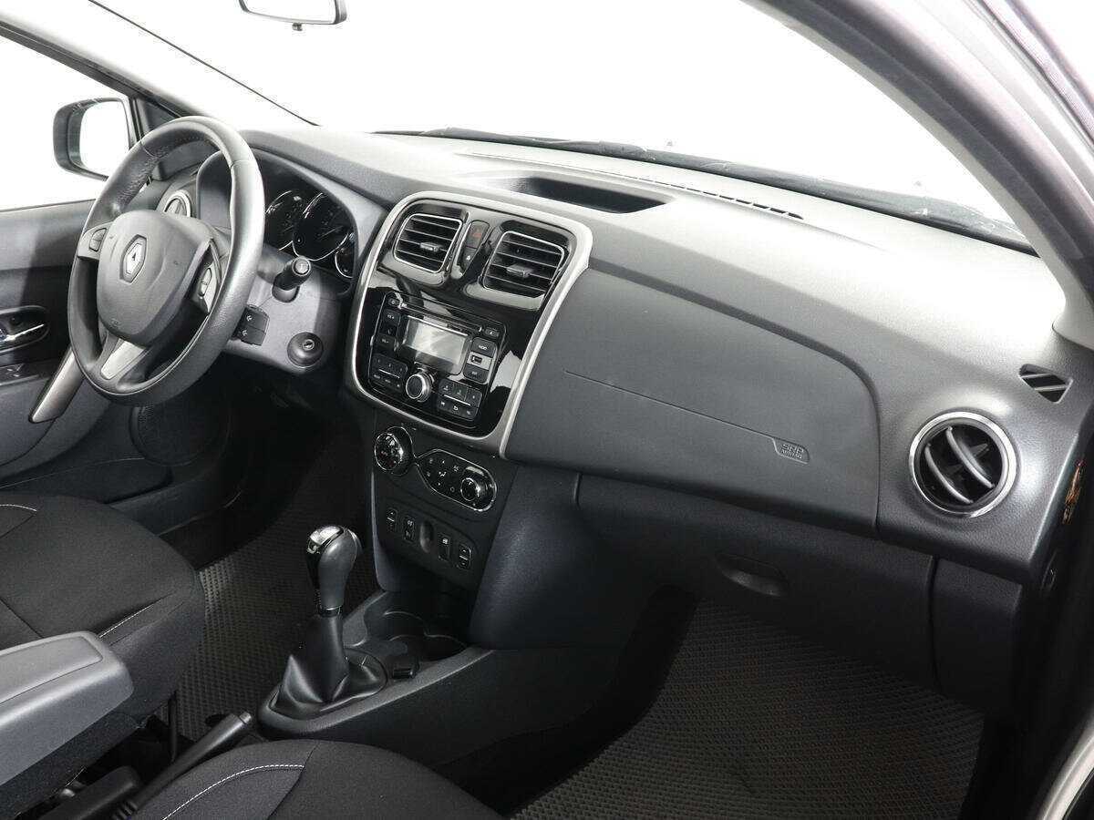 Renault Sandero 2016 года с пробегом. Фото: #9
