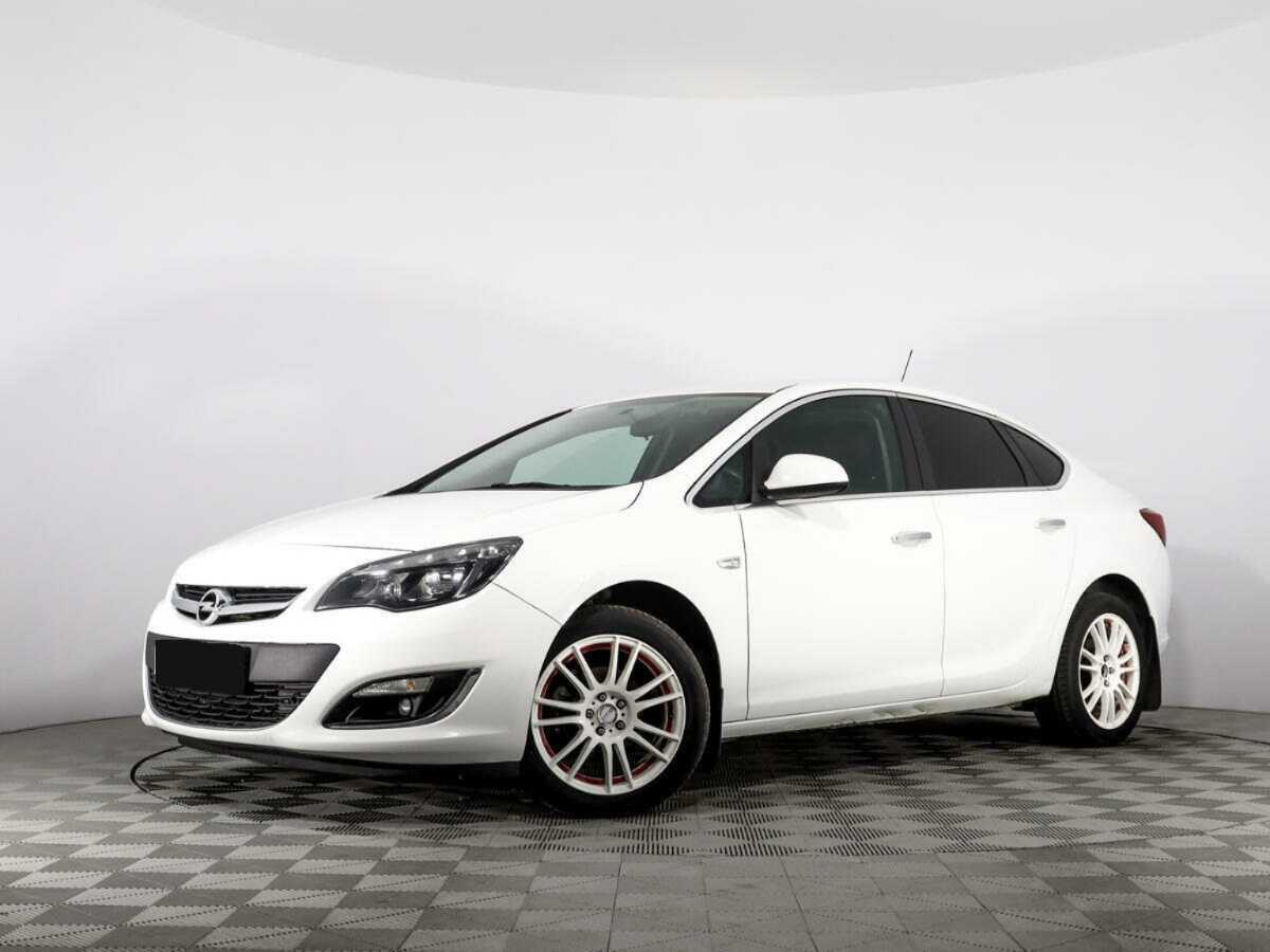 Opel Astra 2013 года с пробегом. Фото: #0