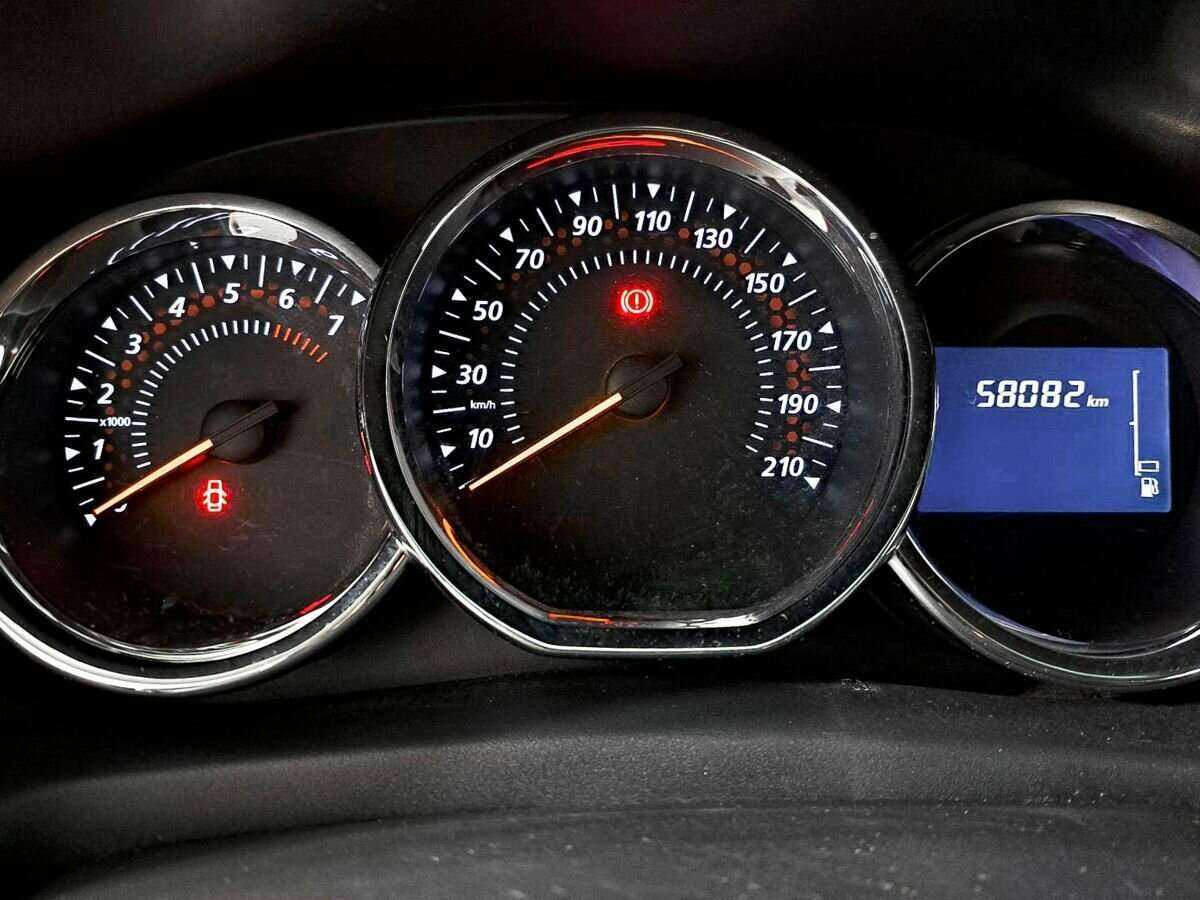 Renault Sandero 2016 года с пробегом. Фото: #9