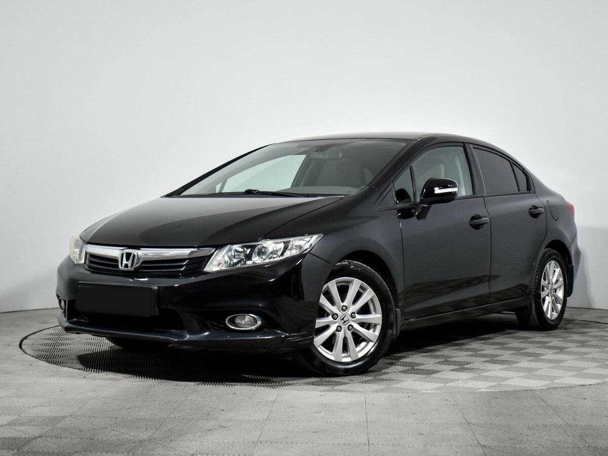 Honda Civic 2012 года с пробегом. Посмотреть фото